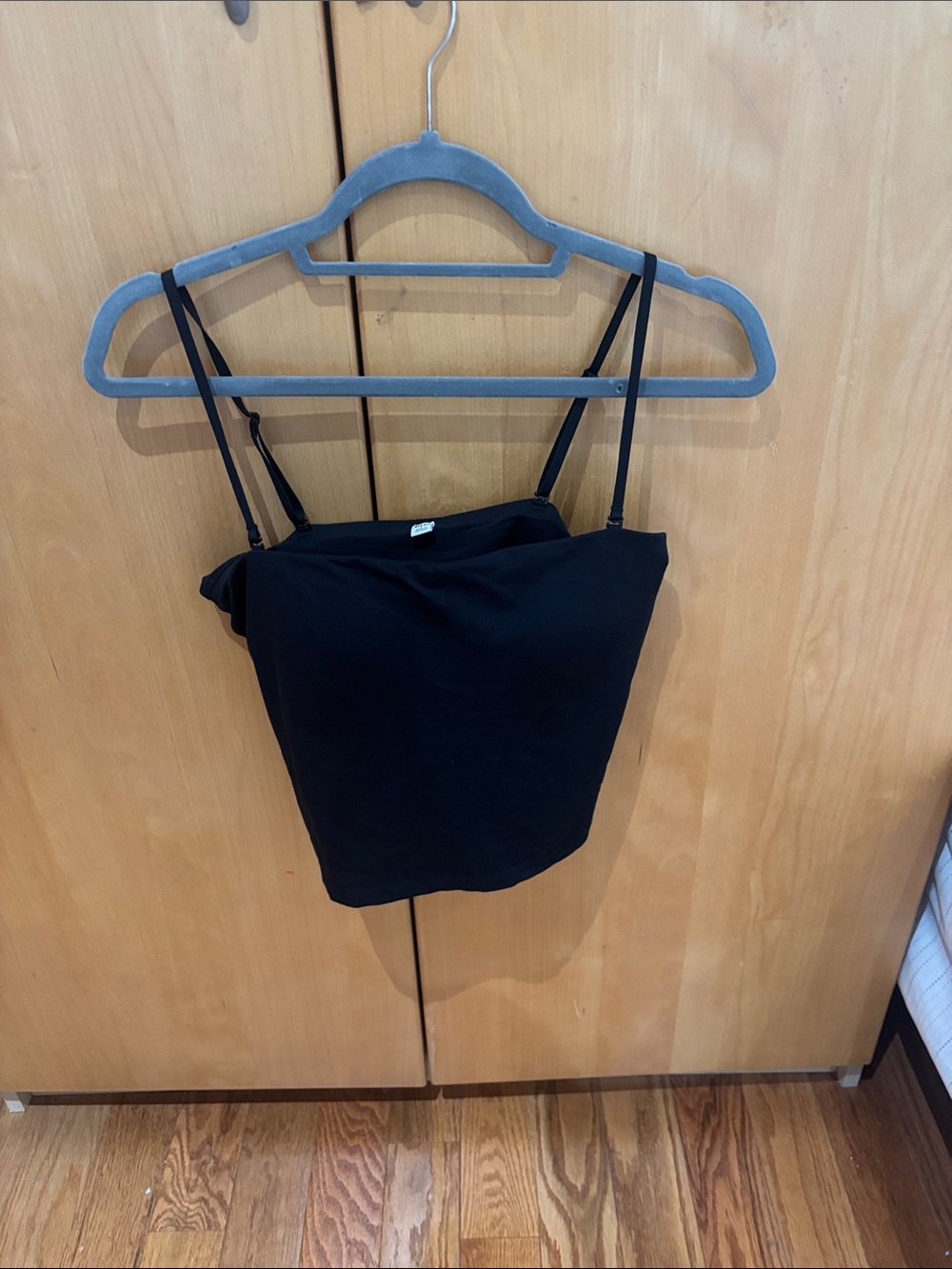 Uniqlo Black Slim Spaghetti Strap Camisole